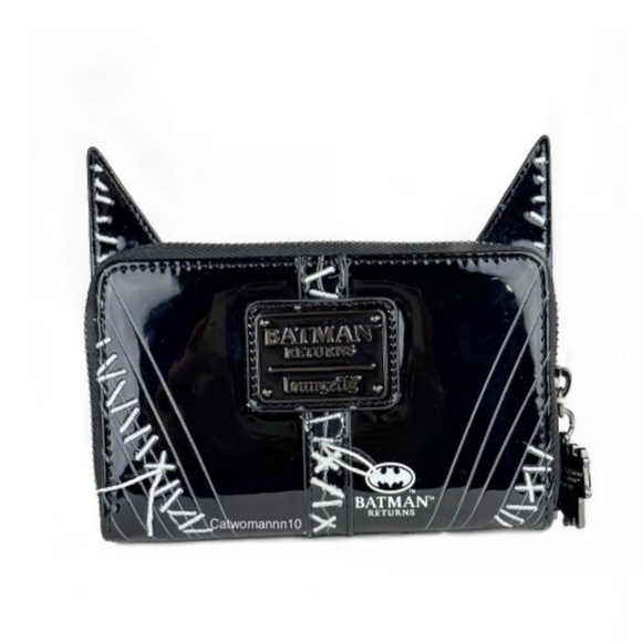 NWT Catwoman Loungefly Mini Backpack and Wallet Set - Picture 4 of 4